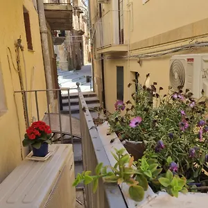 https://la-scalinata-home-apartment.sicilyhotelsitaly.net